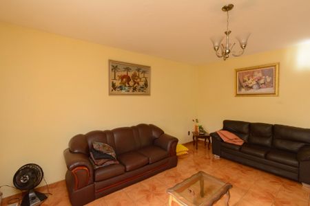 Sala de casa à venda com 4 quartos, 150m² em Lindéia, Contagem