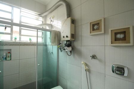 Casa à venda com 250m², 2 quartos e 3 vagasBanheiro