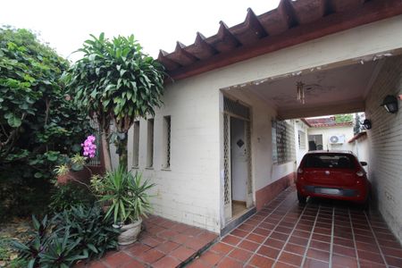 Casa à venda com 250m², 2 quartos e 3 vagasFrente da casa