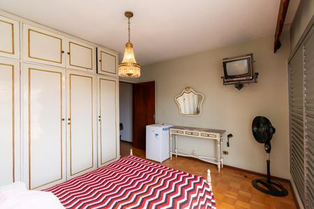 Casa à venda com 190m², 3 quartos e 2 vagasQuarto 2