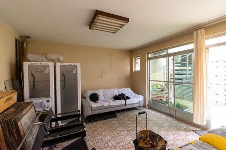 Casa à venda com 190m², 3 quartos e 2 vagasQuarto de Serviço