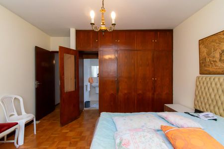 Casa à venda com 190m², 3 quartos e 2 vagasSuíte