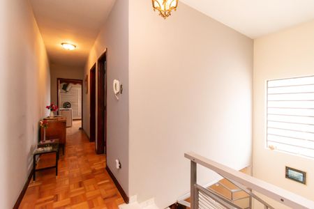 Casa à venda com 190m², 3 quartos e 2 vagasCorredor