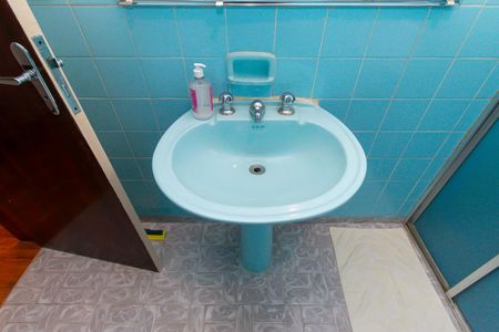 Casa à venda com 190m², 3 quartos e 2 vagasBanheiro Social