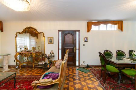 Casa à venda com 190m², 3 quartos e 2 vagasSala