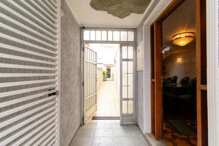 Casa à venda com 190m², 3 quartos e 2 vagasCorredor