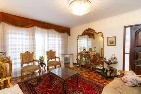 Casa à venda com 190m², 3 quartos e 2 vagasSala