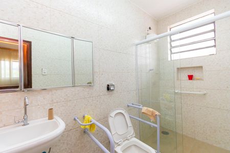 Casa à venda com 190m², 3 quartos e 2 vagasBanheiro da Suíte