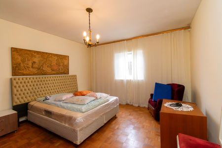 Casa à venda com 190m², 3 quartos e 2 vagasSuíte