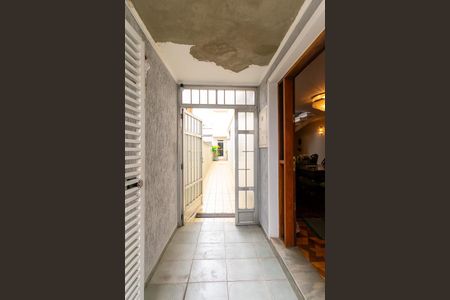 Casa à venda com 190m², 3 quartos e 2 vagasCorredor