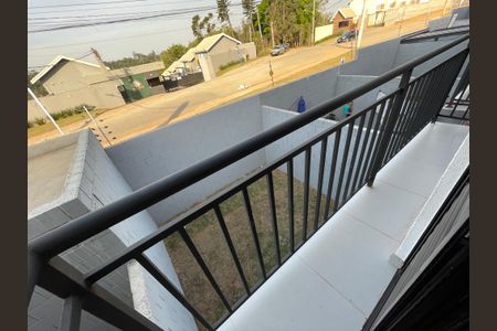 Vista Quarto 1 de casa de condomínio para alugar com 3 quartos, 77m² em Jardim Ipes, Cotia