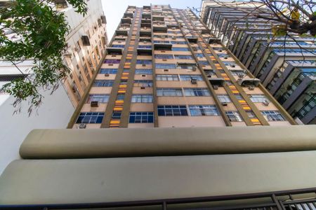 Apartamento à venda com 98m², 2 quartos e 1 vagaFachada