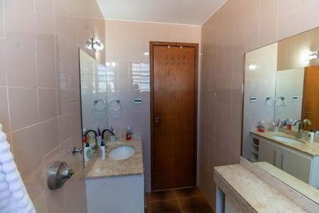 Apartamento à venda com 98m², 2 quartos e 1 vagaBanheiro Social