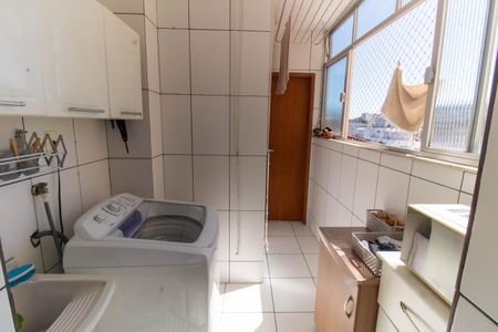 Apartamento à venda com 98m², 2 quartos e 1 vagaÁrea de Serviço