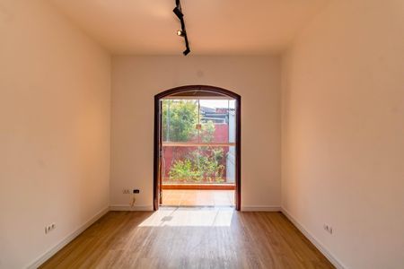 Casa à venda com 213m², 4 quartos e 2 vagas Casa à venda com 213m², 4 quartos e 2 vagasQuarto 2