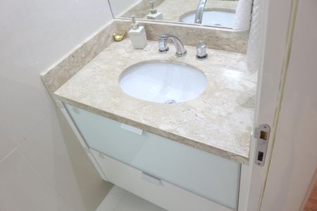 Apartamento à venda com 106m², 3 quartos e 3 vagasBanheiro Social