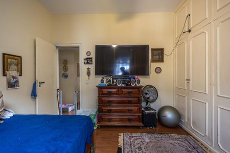 Apartamento à venda com 164m², 4 quartos e 3 vagasQuarto 2