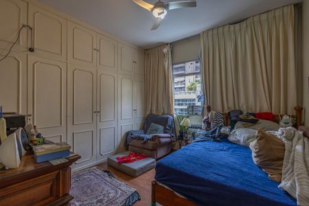 Apartamento à venda com 164m², 4 quartos e 3 vagasQuarto 2