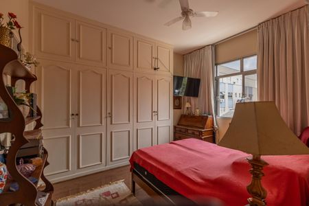 Apartamento à venda com 164m², 4 quartos e 3 vagas Suite