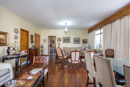 Apartamento à venda com 164m², 4 quartos e 3 vagasSala