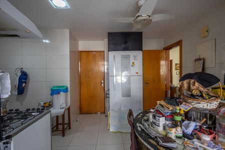 Apartamento à venda com 164m², 4 quartos e 3 vagasCozinha