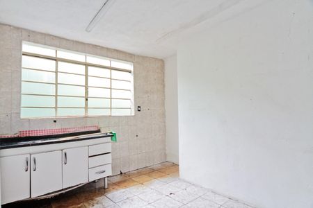 Casa à venda com 300m², 2 quartos e 4 vagas Casa à venda com 300m², 2 quartos e 4 vagasCozinha