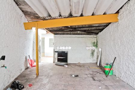 Casa à venda com 300m², 2 quartos e 4 vagas Casa à venda com 300m², 2 quartos e 4 vagasÁrea externa