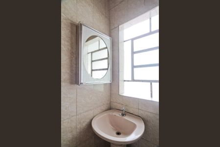 Casa à venda com 300m², 2 quartos e 4 vagas Casa à venda com 300m², 2 quartos e 4 vagasBanheiro da Suíte