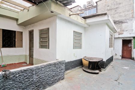 Casa à venda com 300m², 2 quartos e 4 vagas Casa à venda com 300m², 2 quartos e 4 vagasÁrea externa