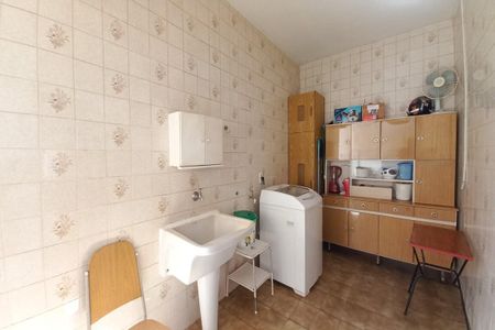 Casa para alugar com 328m², 3 quartos e 4 vagas Casa para alugar com 328m², 3 quartos e 4 vagasÁrea de Serviço