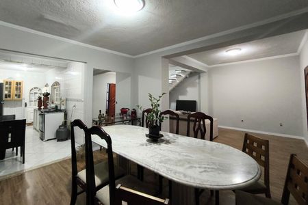 Casa de condomínio à venda com 129m², 3 quartos e 3 vagasSala