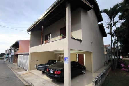 Casa de condomínio à venda com 129m², 3 quartos e 3 vagasFachada