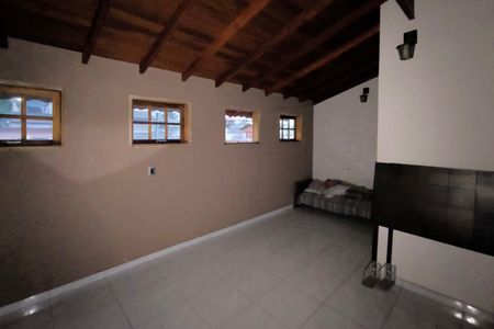 Casa de condomínio à venda com 129m², 3 quartos e 3 vagasSala 2