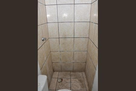 Casa para alugar com 90m², 2 quartos e 1 vaga Casa para alugar com 90m², 2 quartos e 1 vagaBanheiro