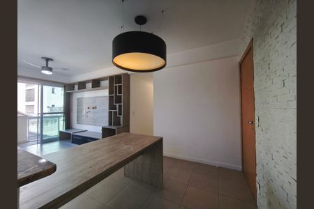 Apartamento à venda com 70m², 2 quartos e 1 vaga Apartamento à venda com 70m², 2 quartos e 1 vagaSala