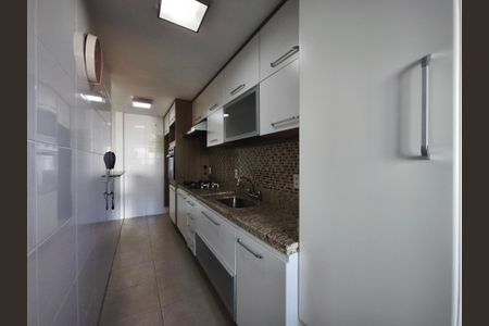 Apartamento à venda com 70m², 2 quartos e 1 vaga Apartamento à venda com 70m², 2 quartos e 1 vagaCozinha