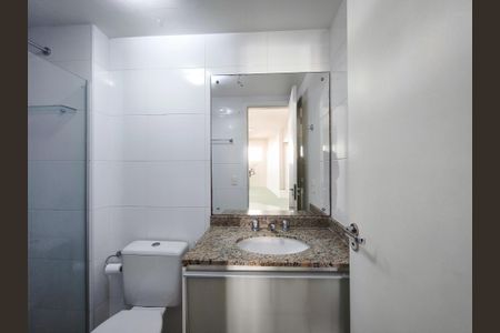 Apartamento à venda com 70m², 2 quartos e 1 vaga Apartamento à venda com 70m², 2 quartos e 1 vagaBanheiro da Suíte