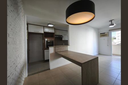 Apartamento à venda com 70m², 2 quartos e 1 vaga Apartamento à venda com 70m², 2 quartos e 1 vagaSala