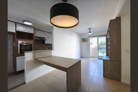 Sala de apartamento à venda com 2 quartos, 70m² em Tijuca, Rio de Janeiro