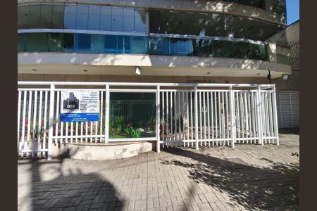 Apartamento à venda com 70m², 2 quartos e 1 vaga Apartamento à venda com 70m², 2 quartos e 1 vagaFachada