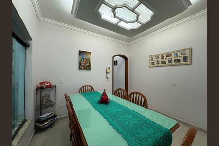 Casa à venda com 260m², 3 quartos e 3 vagas Casa à venda com 260m², 3 quartos e 3 vagasCozinha