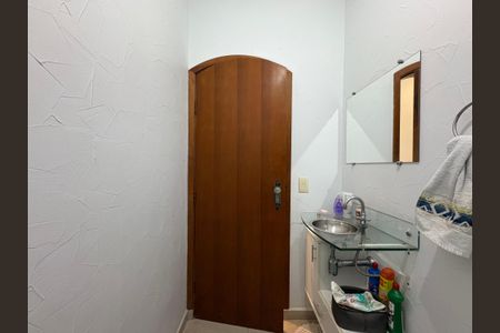Casa à venda com 260m², 3 quartos e 3 vagas Casa à venda com 260m², 3 quartos e 3 vagasLavabo