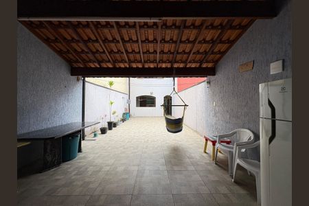 Casa à venda com 260m², 3 quartos e 3 vagas Casa à venda com 260m², 3 quartos e 3 vagasÁrea Externa