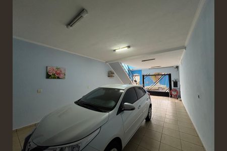 Casa à venda com 260m², 3 quartos e 3 vagas Casa à venda com 260m², 3 quartos e 3 vagasGaragem
