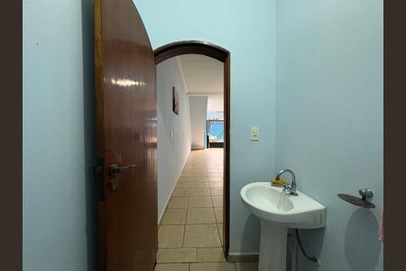 Casa à venda com 260m², 3 quartos e 3 vagas Casa à venda com 260m², 3 quartos e 3 vagasLavabo 3