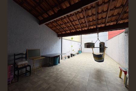 Casa à venda com 260m², 3 quartos e 3 vagas Casa à venda com 260m², 3 quartos e 3 vagasÁrea Externa