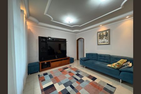 Casa à venda com 260m², 3 quartos e 3 vagas Casa à venda com 260m², 3 quartos e 3 vagasSala