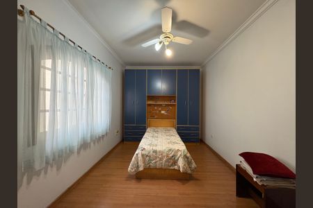 Casa à venda com 260m², 3 quartos e 3 vagas Casa à venda com 260m², 3 quartos e 3 vagasQuarto 2