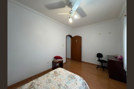 Casa à venda com 260m², 3 quartos e 3 vagas Casa à venda com 260m², 3 quartos e 3 vagasQuarto 2