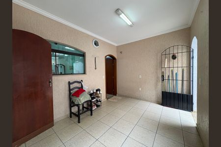 Casa à venda com 260m², 3 quartos e 3 vagas Casa à venda com 260m², 3 quartos e 3 vagasLavanderia